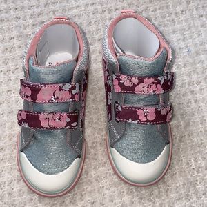 NWT SEE KAI RUN KYA MINT FLORAL